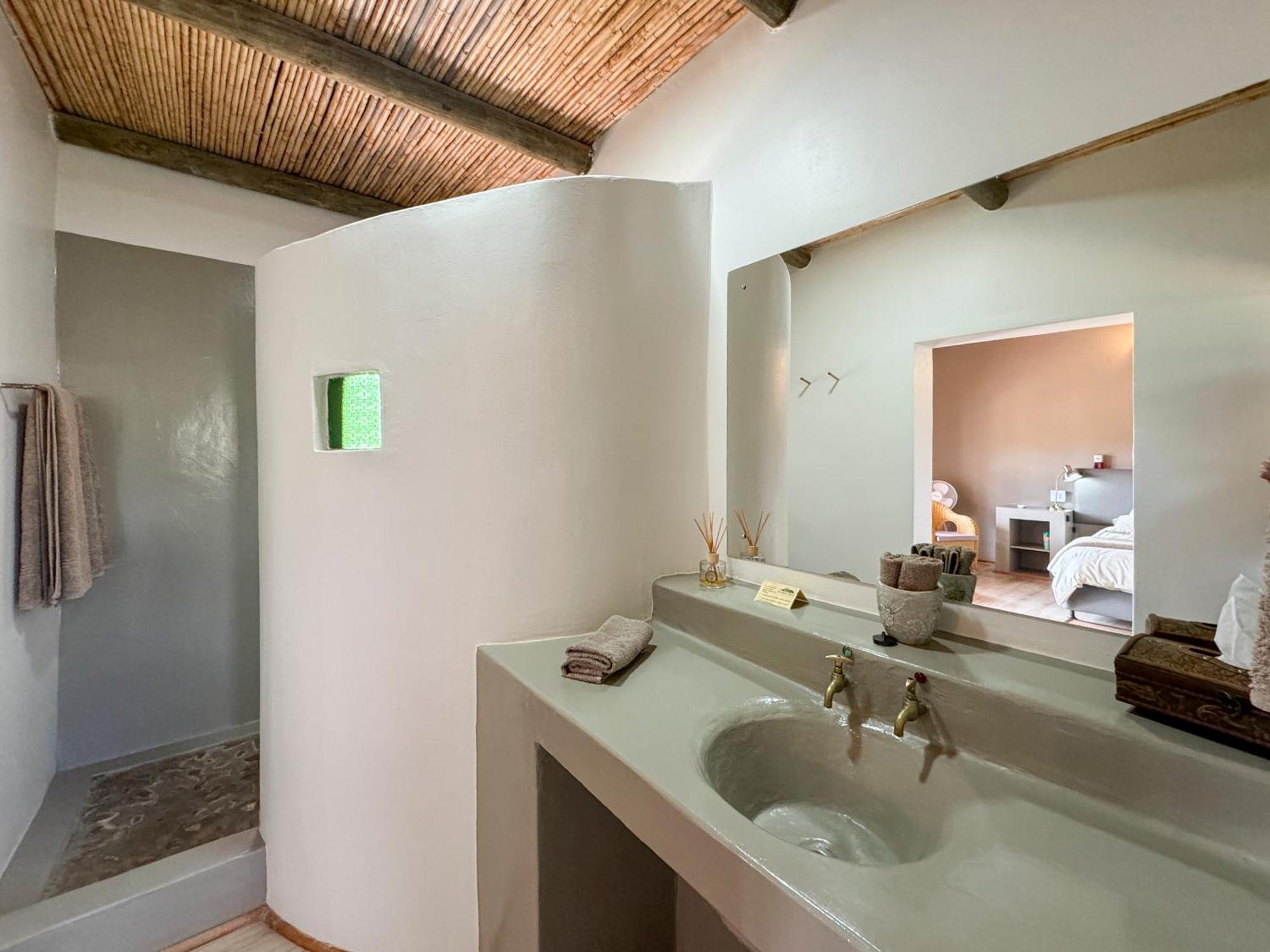 Thabile Lodge Oudtshoorn Eksteriør bilde